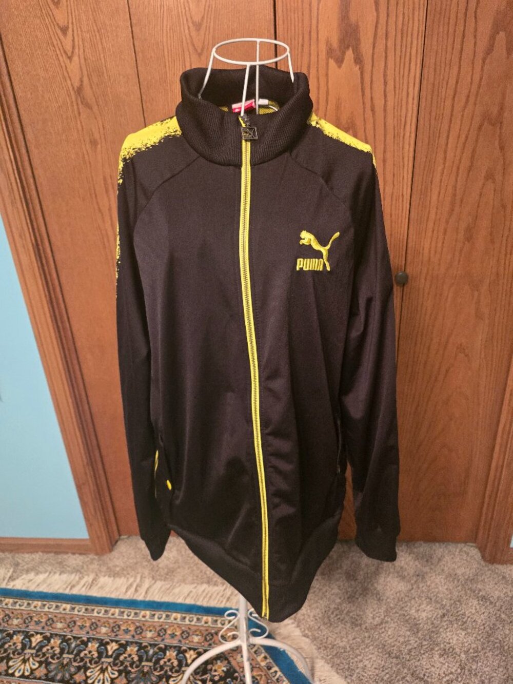 PUMA Men’s Large Black Yellow Full Zip Track Jacket Lined Pockets Style 559383